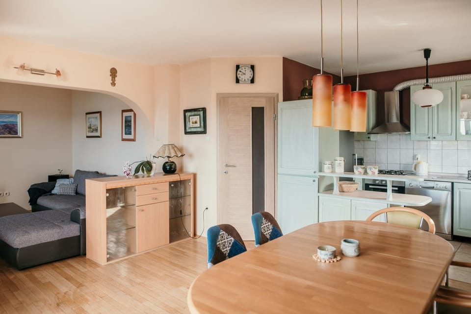 Kitchen or kitchenette, Living room, Dining area