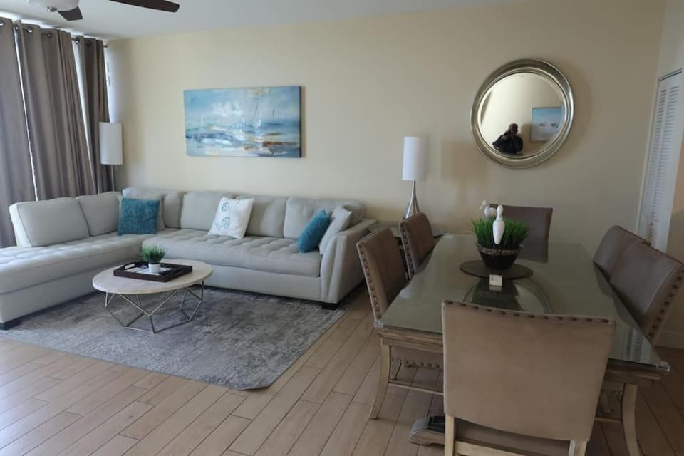 AQUA 1504 Beachfront condo with Free Beach Chairs Apartment in Panama City Beach