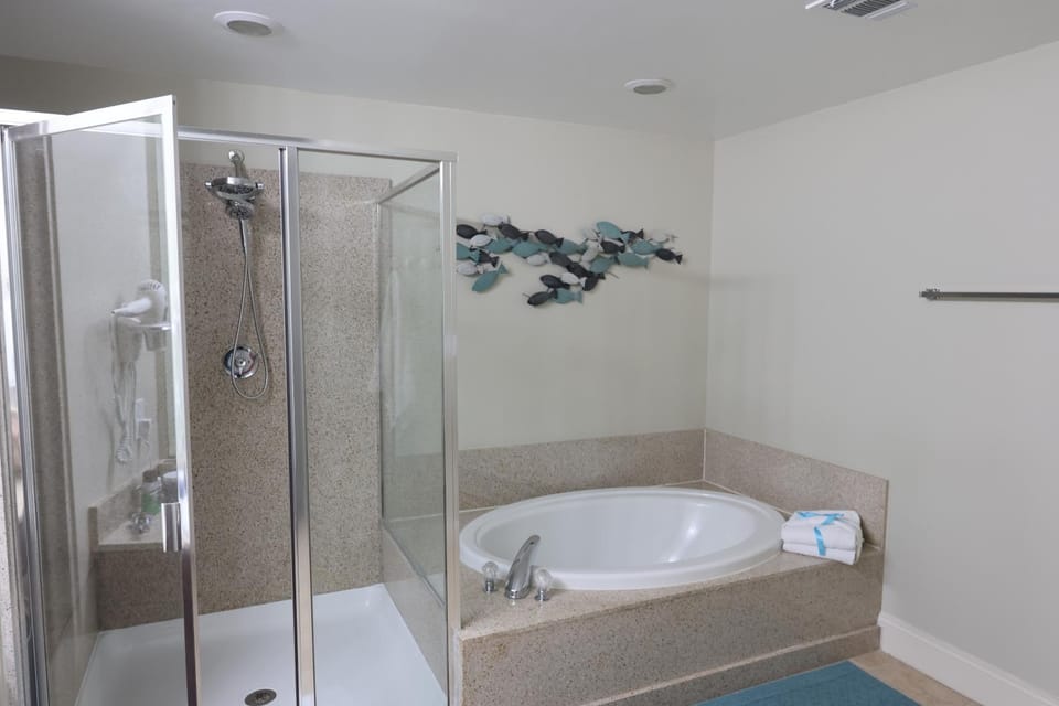 Laketown Wharf 1233 luxury condo Apartment in Panama City Beach