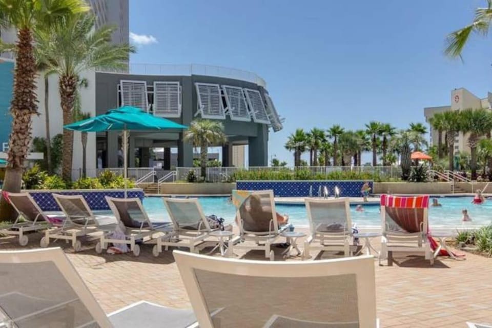 Laketown Wharf 1233 luxury condo Apartment in Panama City Beach