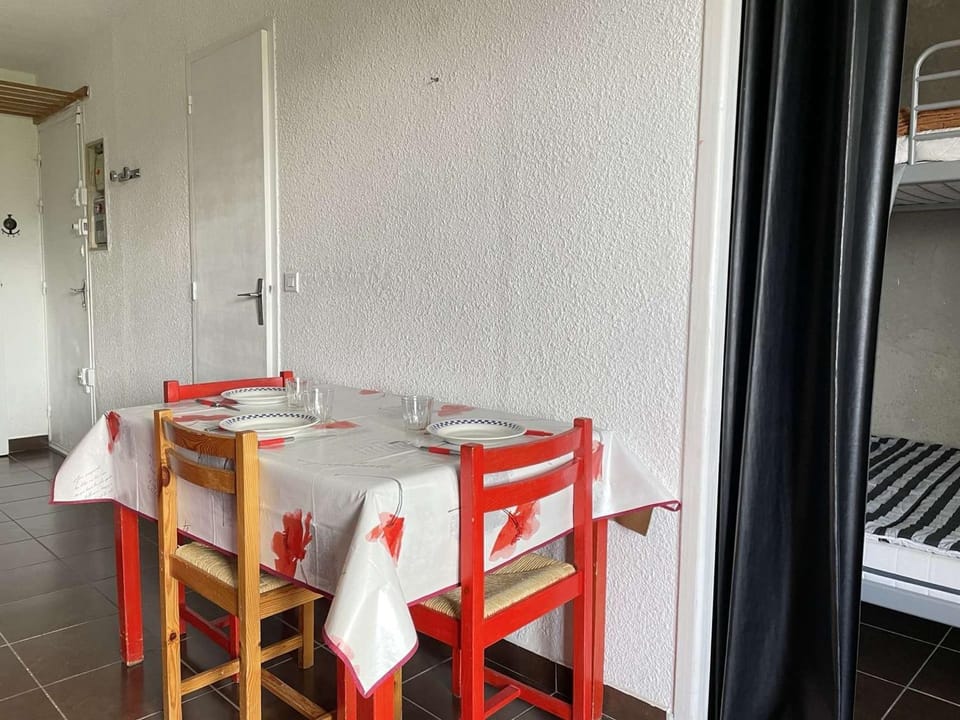 Studio 5 couchages près des pistes à Risoul - FR-1-330-570 Apartment in Piedmont