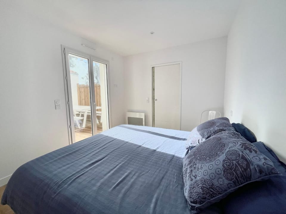 Maison moderne, 4 chambres, 150m de la mer, terrasse, WIFI, quartier calme - FR-1-231-291 House in Pays de la Loire