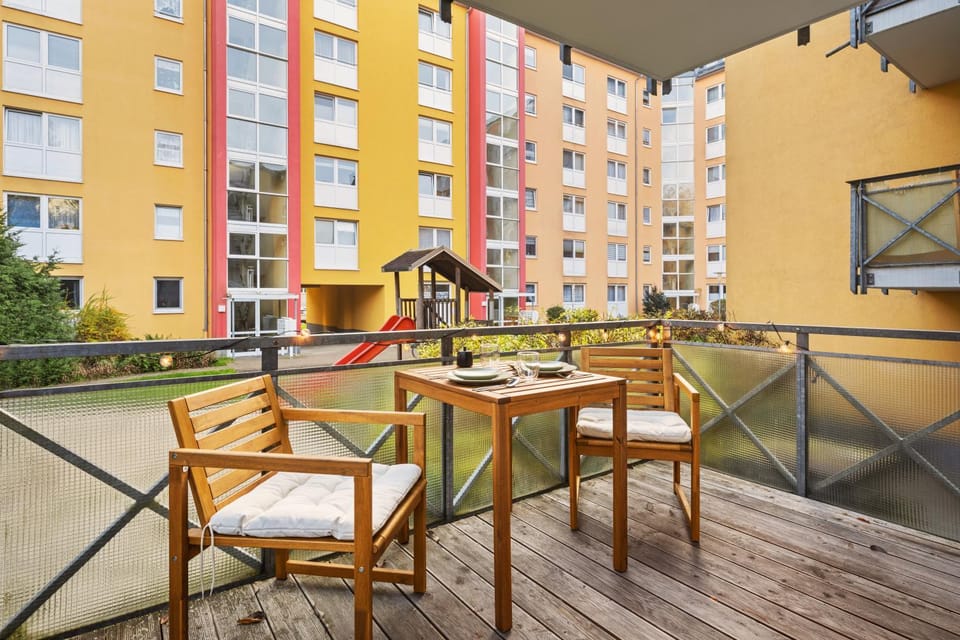 Property building, Patio, Day, View (from property/room), Balcony/Terrace, Living room, Seating area, Dining area