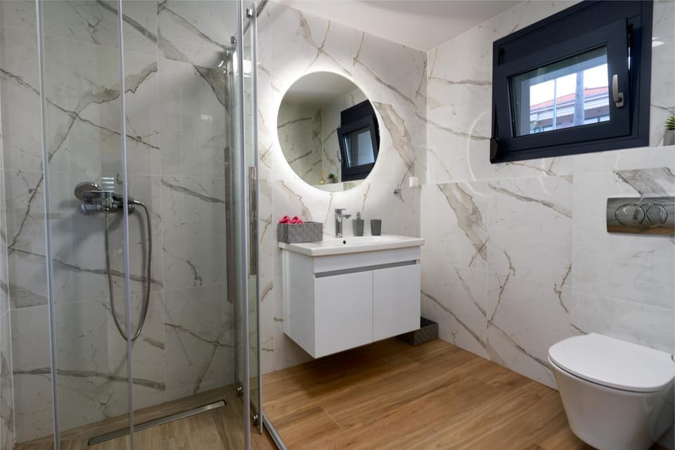 Shower, Bathroom