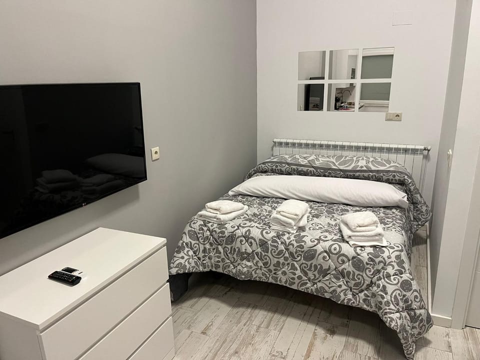 Bed, TV and multimedia