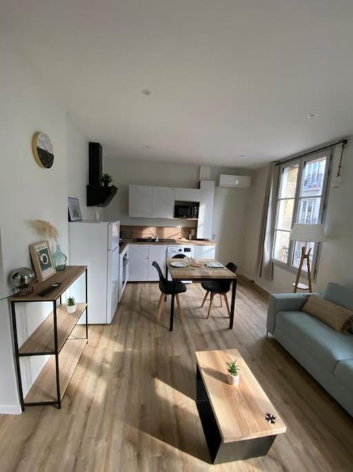 Appartement hypercentre 100% équipé *Clim* Apartment in Nouvelle-Aquitaine
