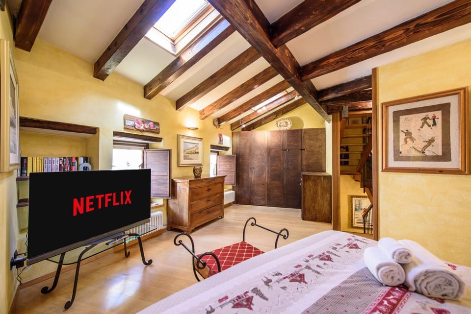 Communal lounge/ TV room, Bed, TV and multimedia, Kitchen or kitchenette, Photo of the whole room, Evening entertainment, Bedroom, minibar, oven