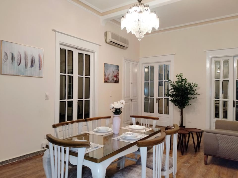 Living room, Seating area, Dining area, air conditioner