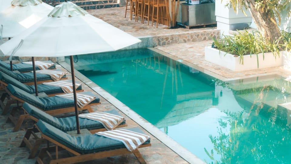Pool view, Swimming pool