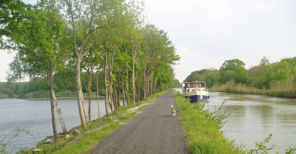 Spring, Day, Natural landscape, Activities, Lake view, River view