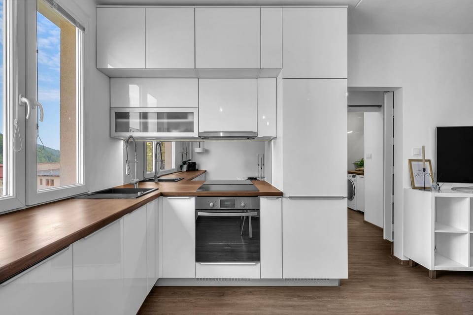 Kitchen or kitchenette, dishwasher, pet friendly, stove