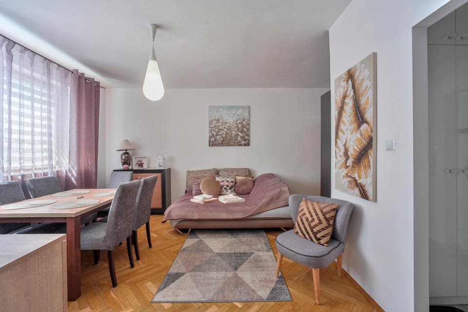 Apartament TRINI Apartment in Lower Silesian Voivodeship