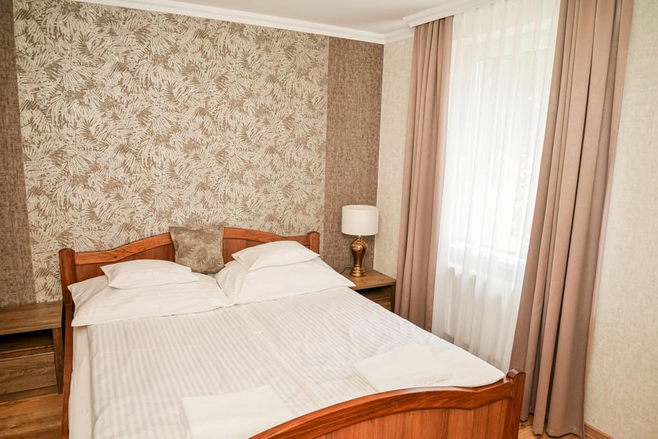 Média Apartmanház Bed and Breakfast in Hungary
