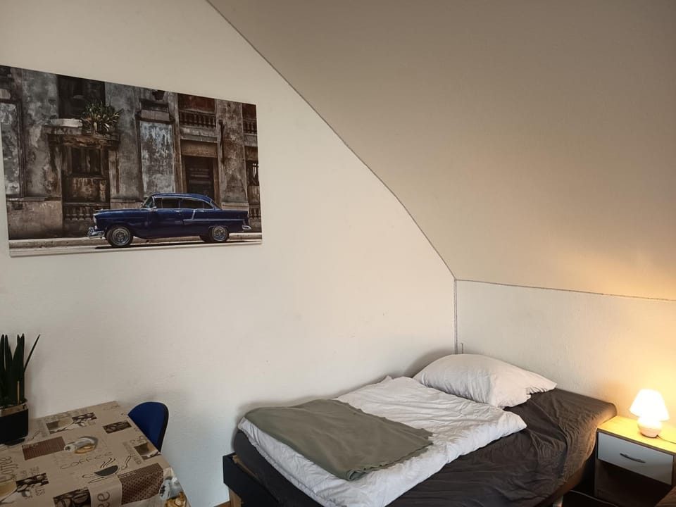 IN VILLA APARTMENT 56 qm Check-in,free parking, WIFI , TV, FULL KITCHEN Apartment in Hanover