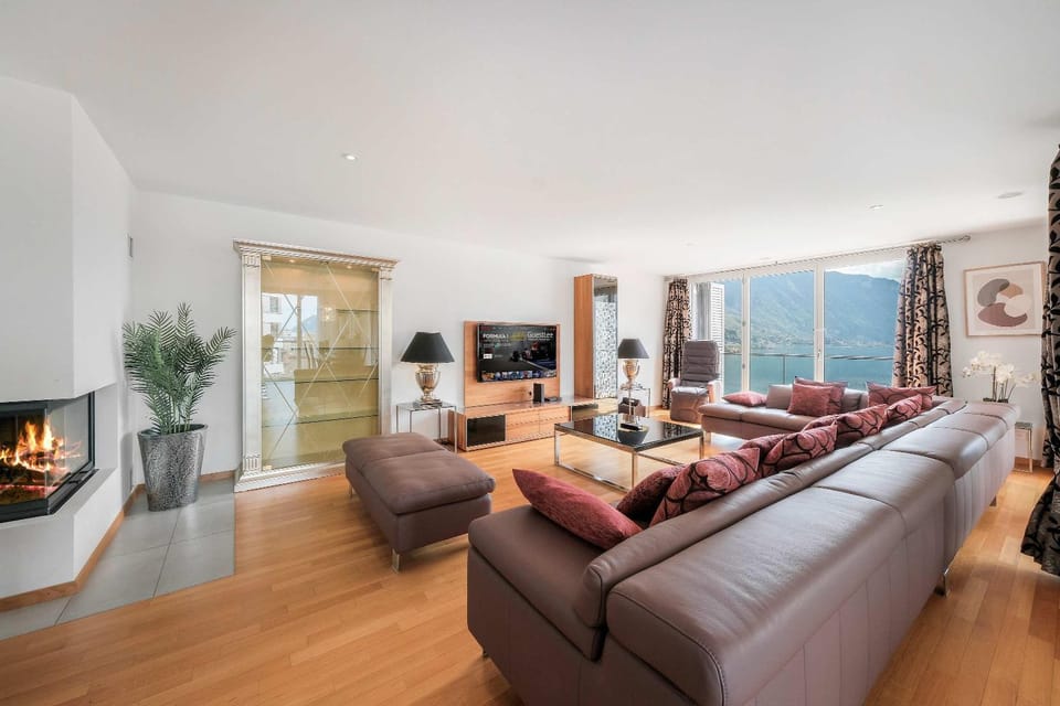 Luxury Apartment in Montreux with Panoramic Views by GuestLee Apartment in Montreux