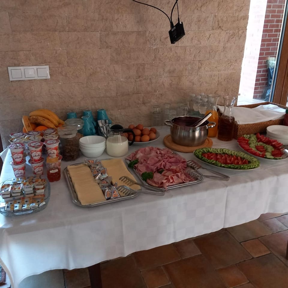 Breakfast, Buffet breakfast