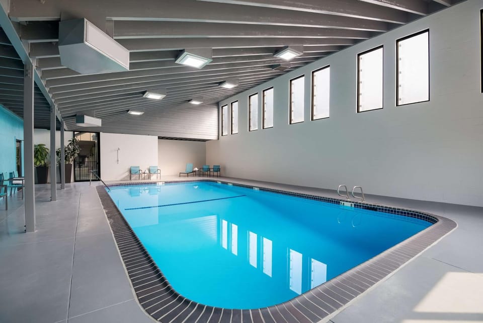 Pool view, Swimming pool