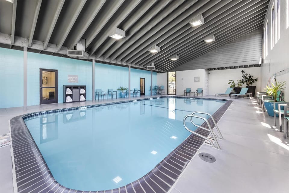 Pool view, Swimming pool