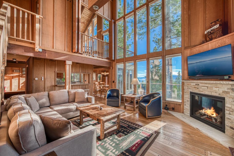 View at Dollar Point - Beautiful Lake Views with Sunny Deck, Quiet Neighborhood, Near Skiing House in Dollar Point