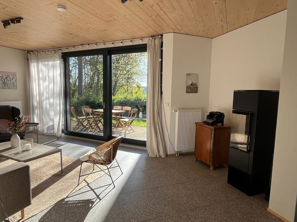 Living room, fireplace