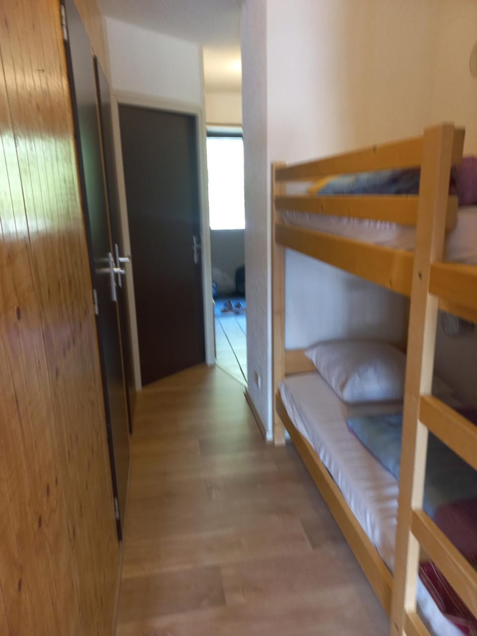 Bed, bunk bed
