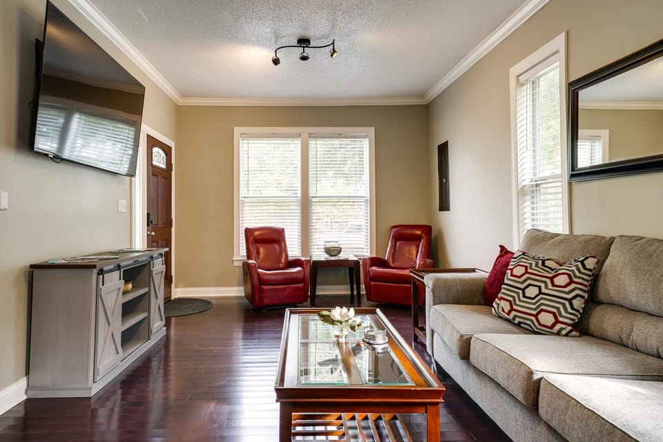 Downtown Wilmington Home: Walk to Cape Fear River! House in Wilmington