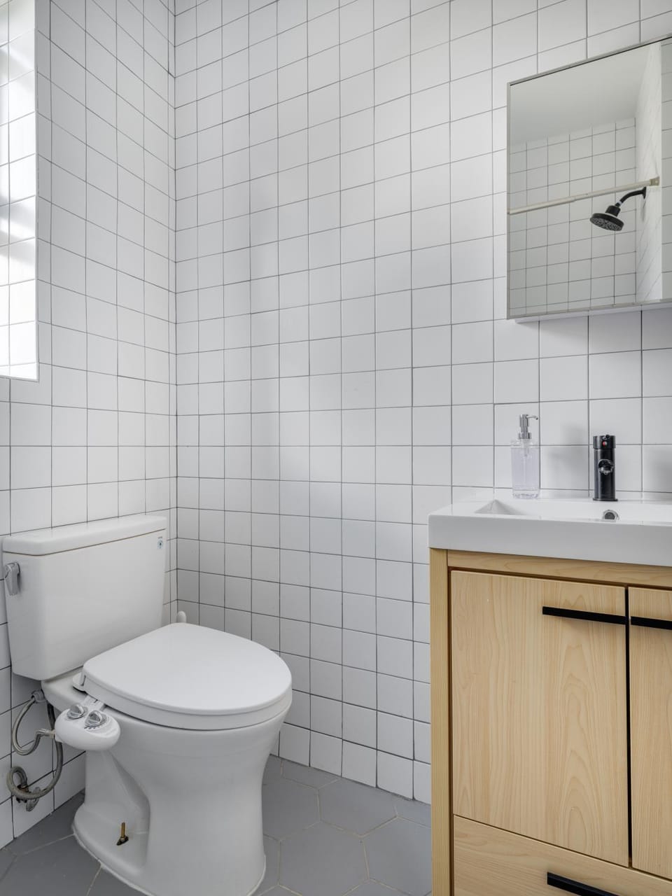 Modern Three Bedroom Brooklyn Condo-Hotel Apartment in Manhattan