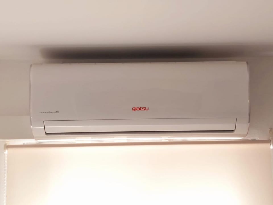 internet, air conditioner