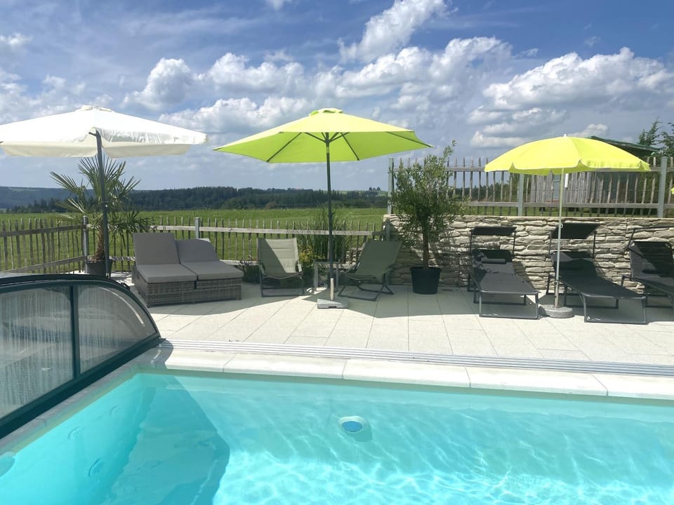 Natural landscape, Swimming pool, sunbed