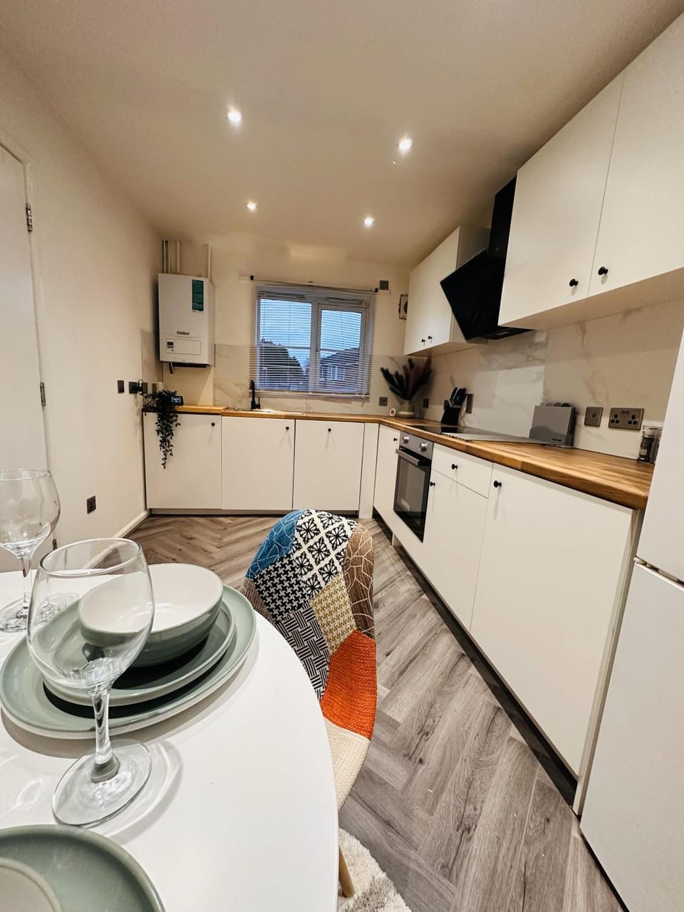 Private Room in a Newly renovated House with its own Kitchenette and Lounge in Birmingham - Quinton R2 Bed and Breakfast in Birmingham