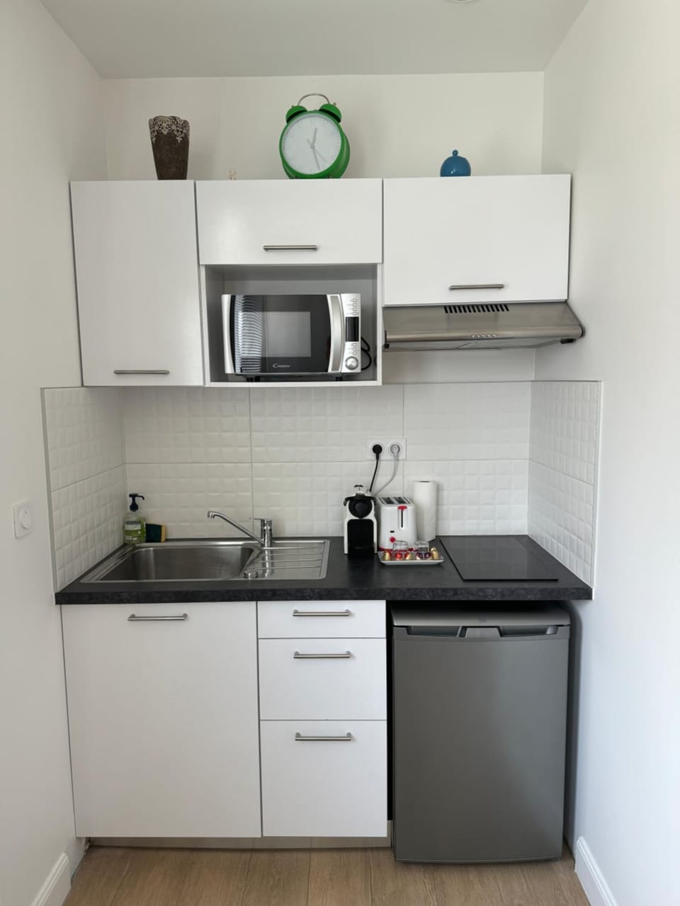 Coffee/tea facilities, Kitchen or kitchenette