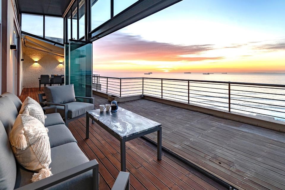 Patio, Natural landscape, View (from property/room), Balcony/Terrace, Seating area, Sea view, Sunset
