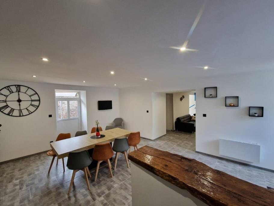 Gîte à 1,9 km du Mont St Michel House in Brittany