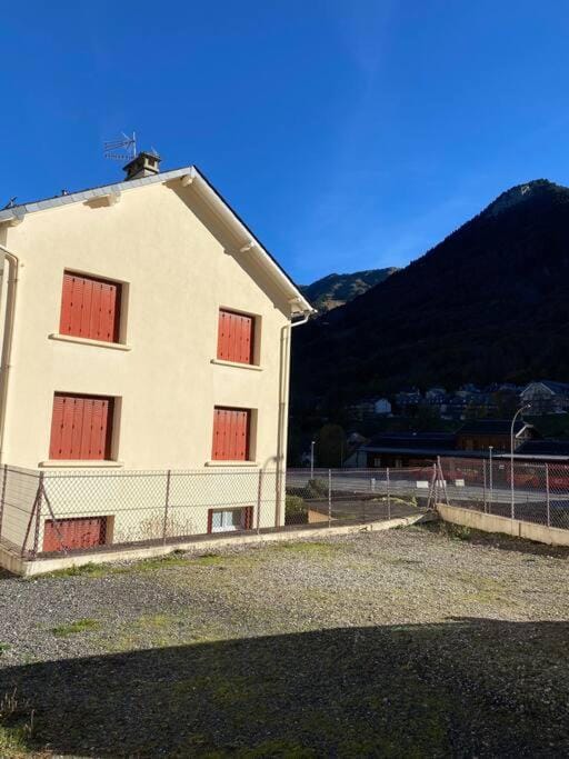 Appartement au centre ville. Apartment in Cauterets