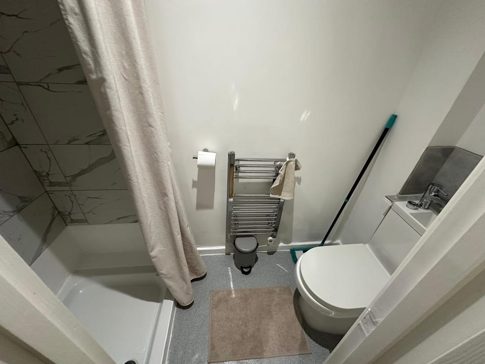 L-Houses Vacation rental in Barking