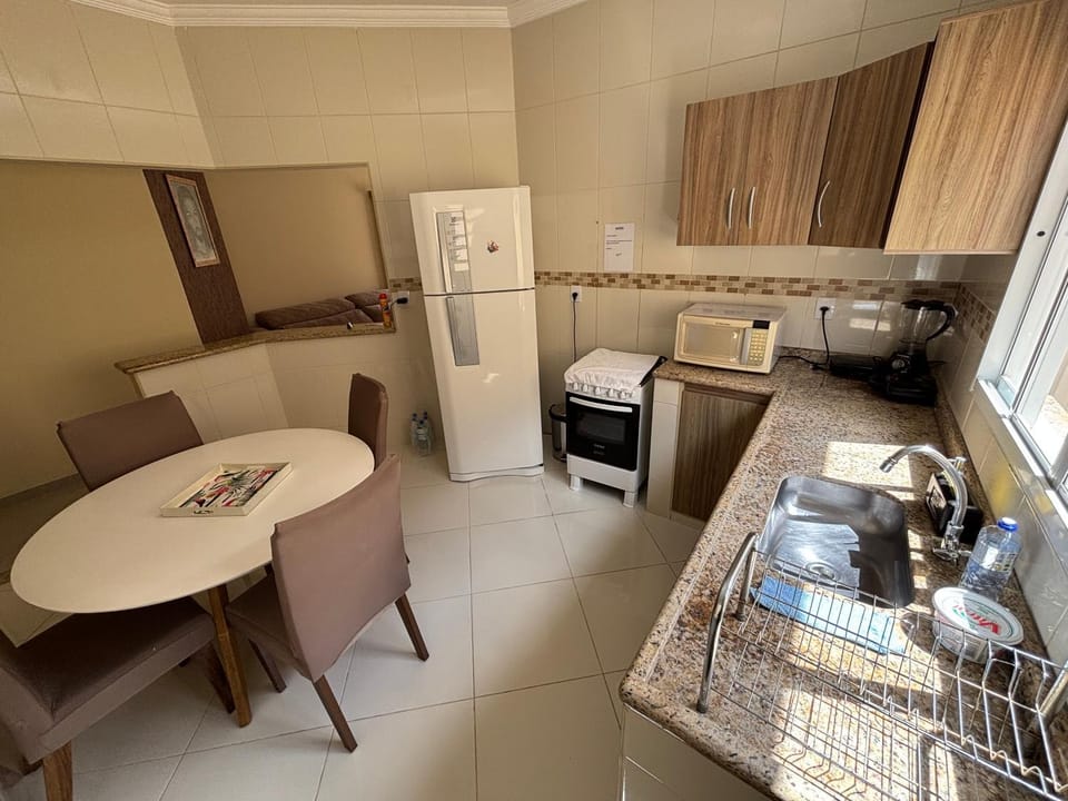 Casa com piscina em condomínio House in State of São Paulo