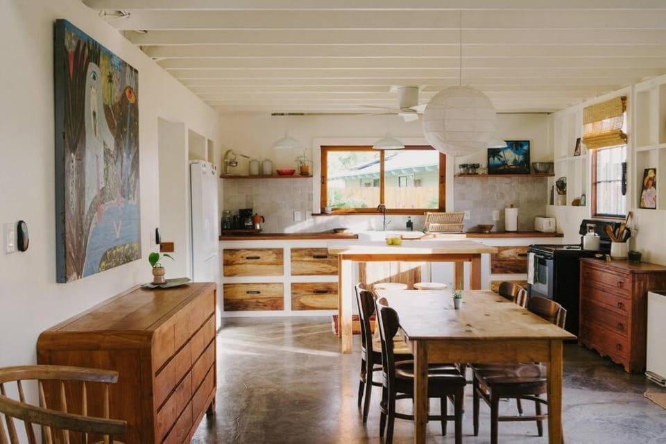 Magic Sands Beach Bungalow House in Big Island