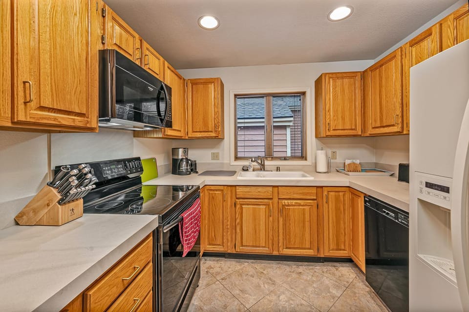 5 McCloud - Bright and Quaint Living House in Incline Village