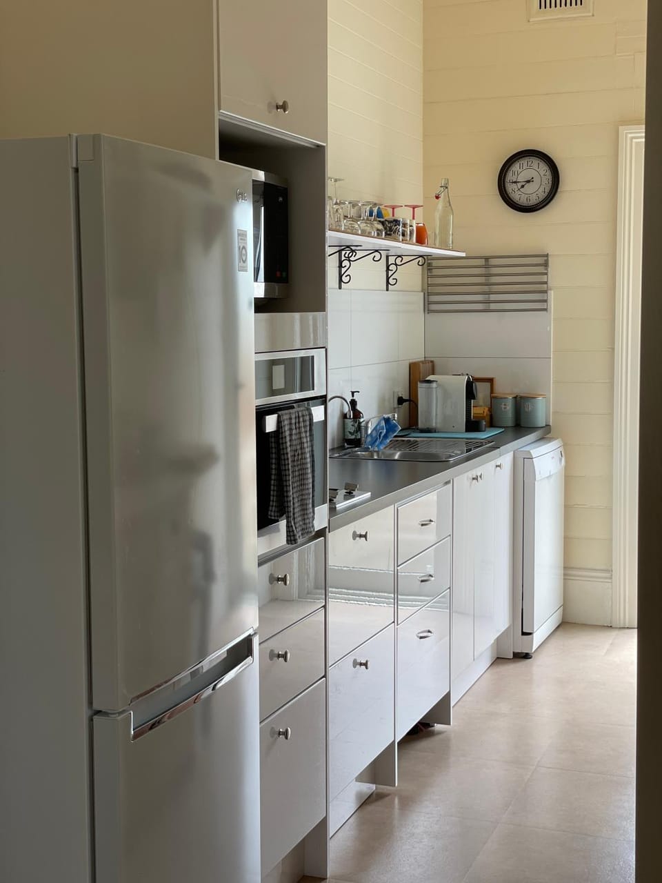 Kitchen or kitchenette, Kitchen or kitchenette
