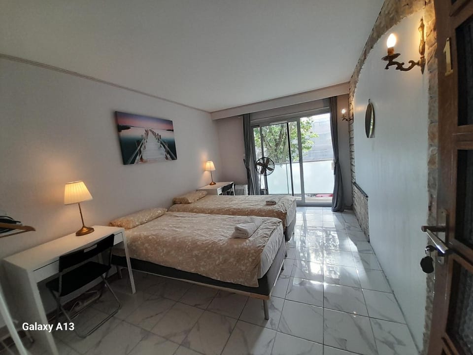 Sci LS Apartment in Île-de-France
