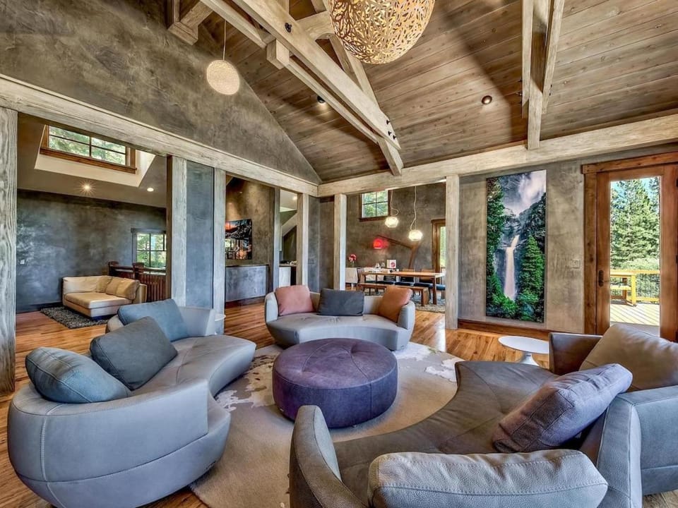 A Touch Of Tuscany In a Lake Tahoe Estate House in Incline Village