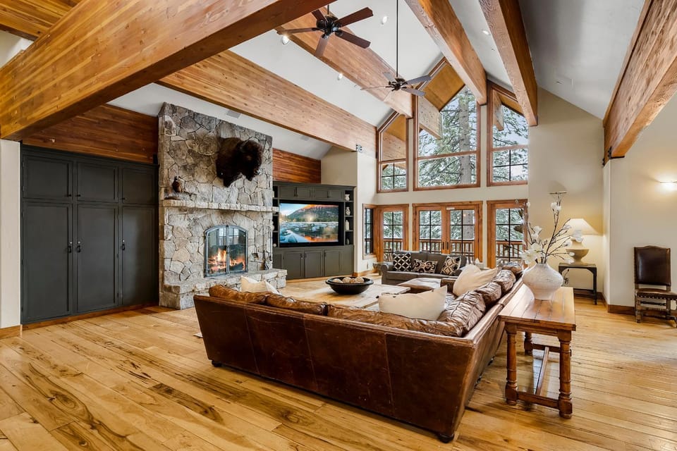 Large Luxury 6 bedroom Family Home House in Incline Village