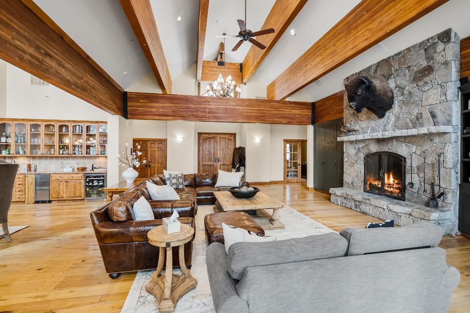 Large Luxury 6 bedroom Family Home House in Incline Village