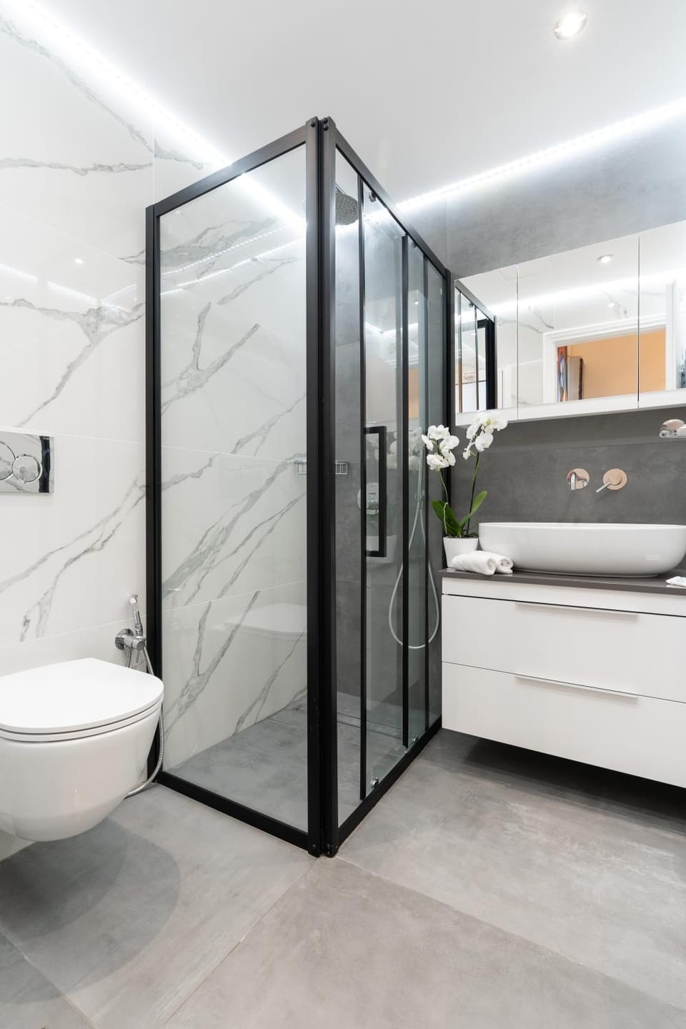 Shower, Toilet, Bathroom