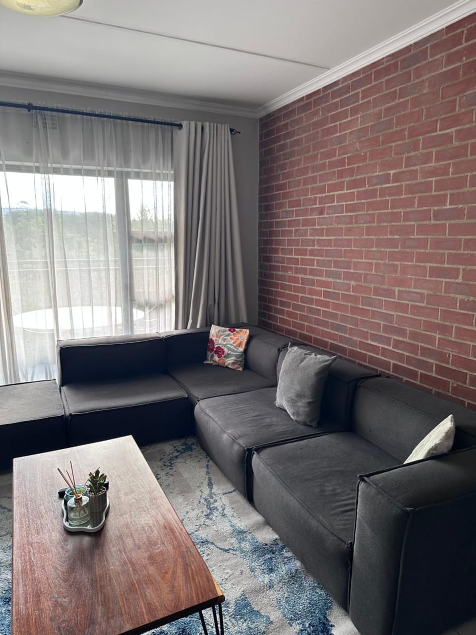 Large 3 Bedroom Apartment in Midrand, Waterfall City - More space than a hotel room - Ideal for families, groups and work trips - 15 Elizabeth Place Apartment in Sandton