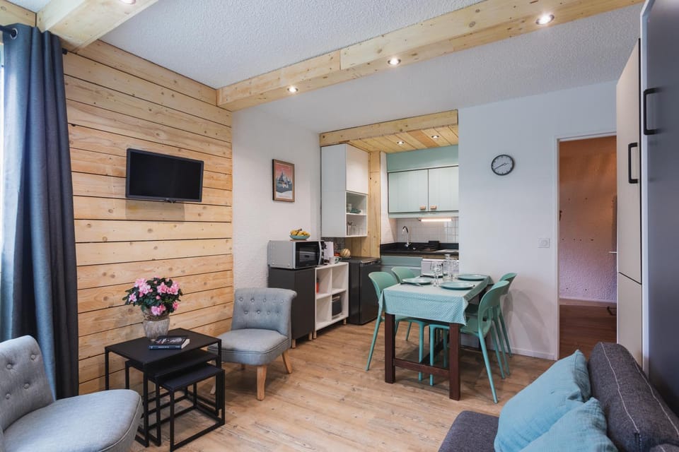 TV and multimedia, Kitchen or kitchenette, Living room, Seating area, Dining area, pet friendly