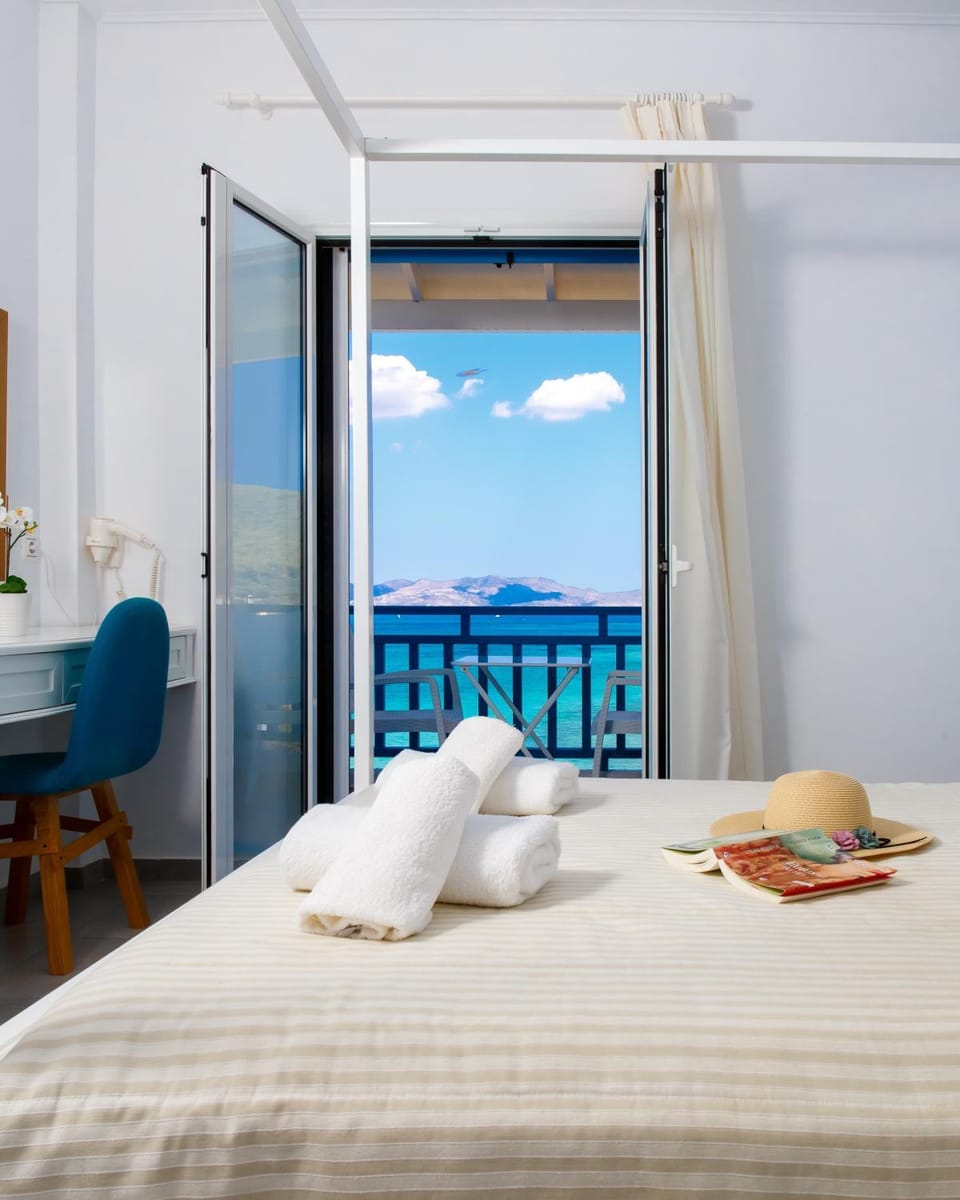 Bedroom, Sea view
