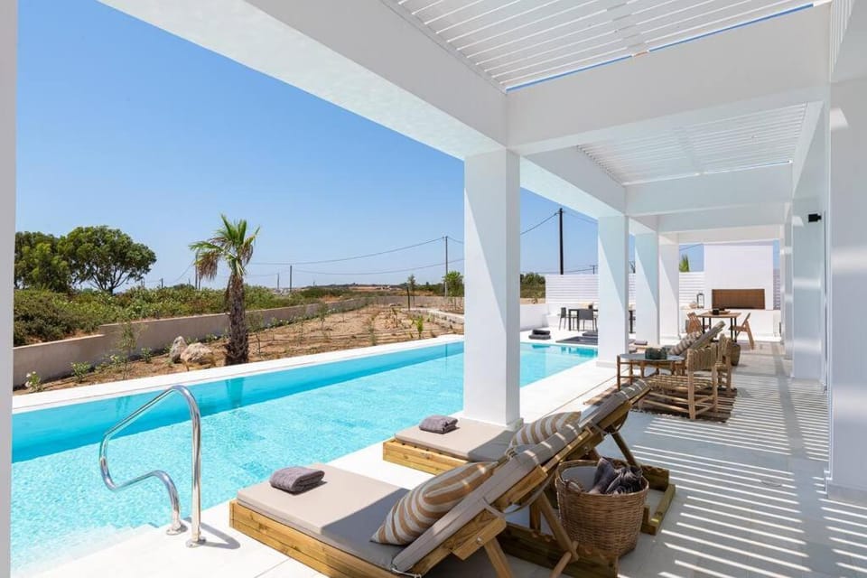Natural landscape, Balcony/Terrace, Swimming pool