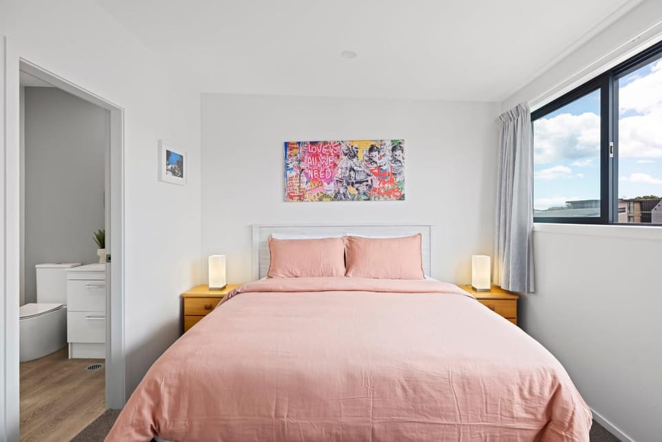 Bathroom, Bedroom