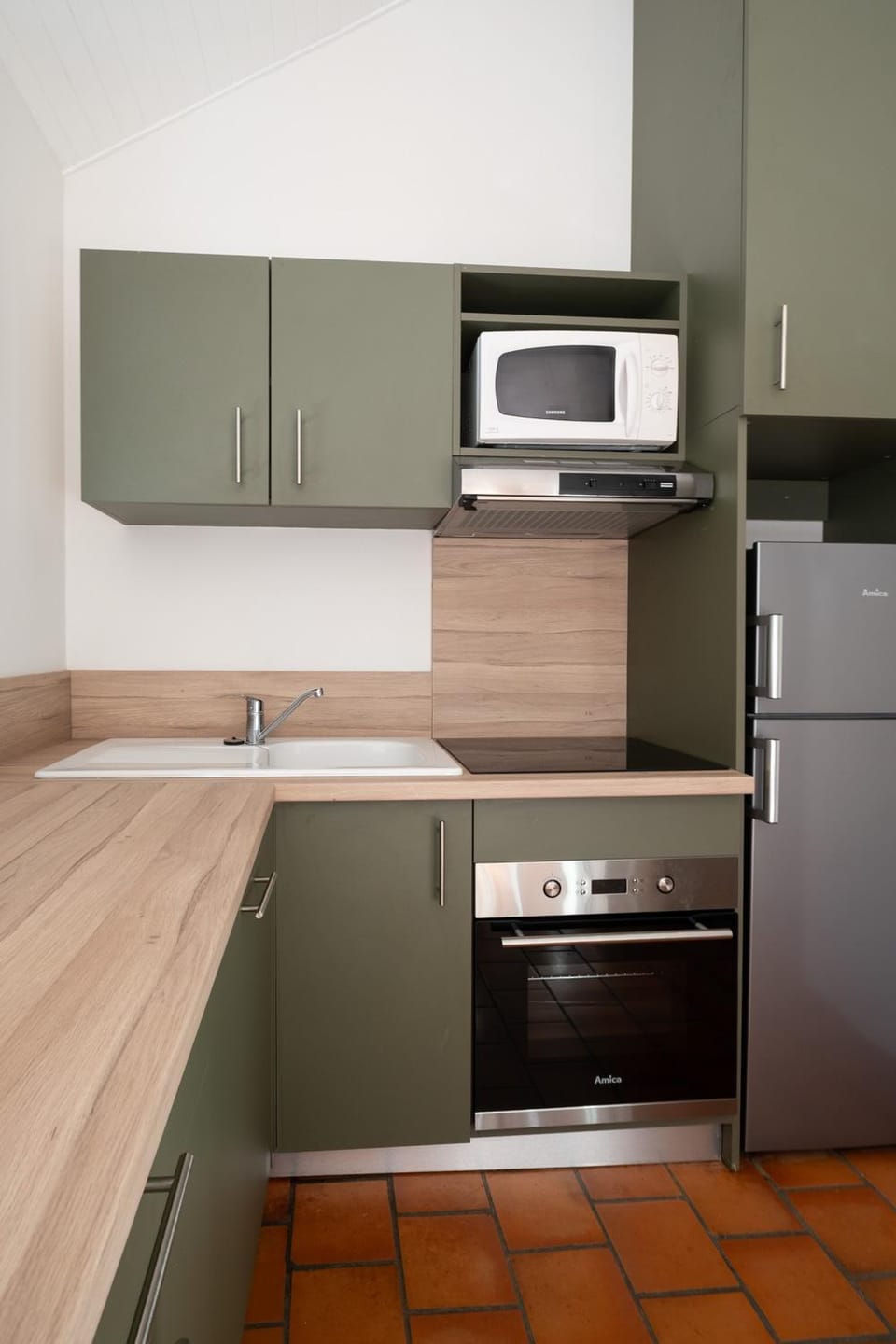 Kitchen or kitchenette